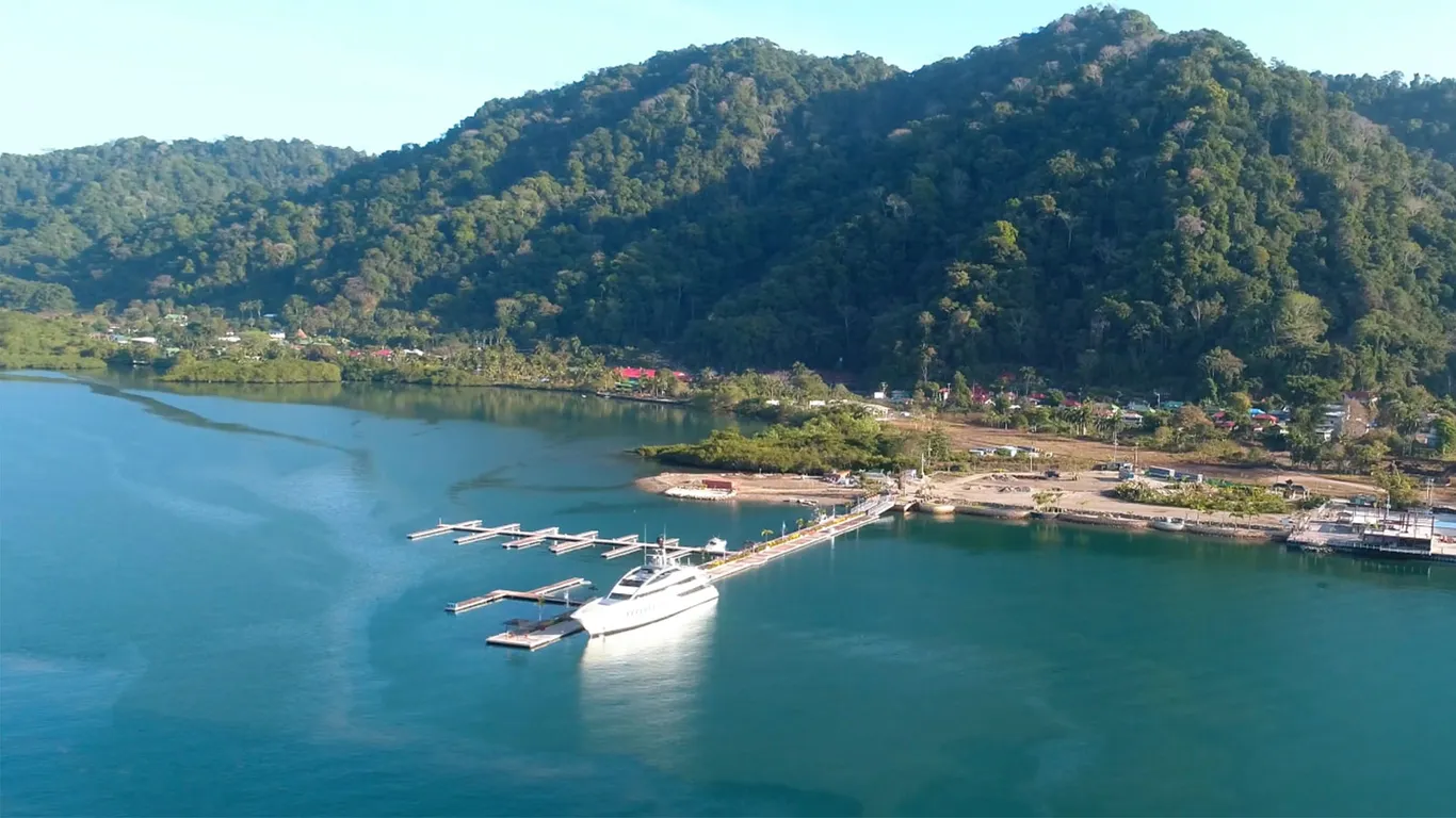 QEoyfC2ASBuHcUqHmfw8_Golfito-Marina